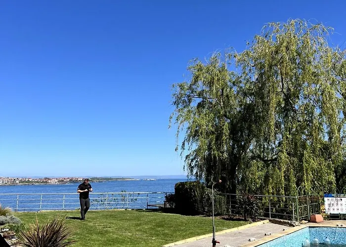 морска идилия * Burgas City