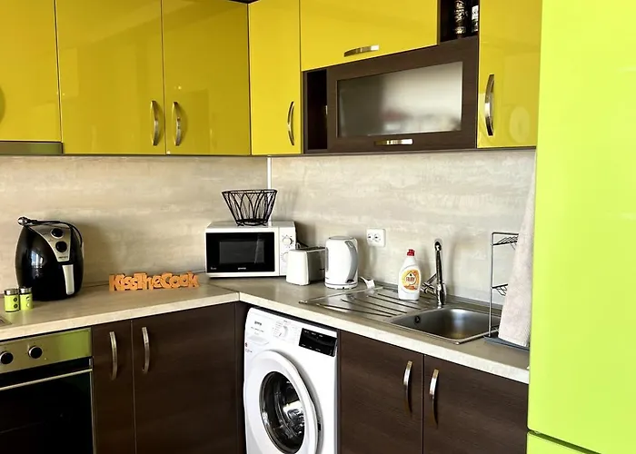 морска идилия Burgas City